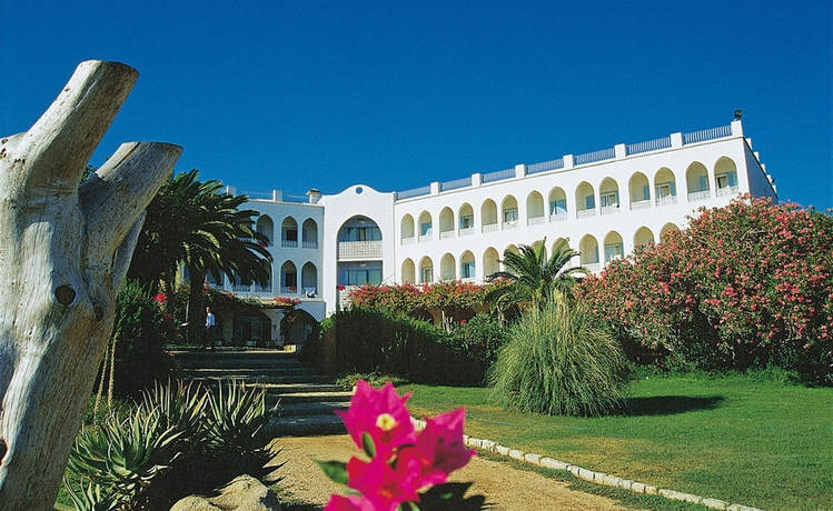 Imagen general del Hotel Falkensteiner Resort Capo Boi. Foto 2