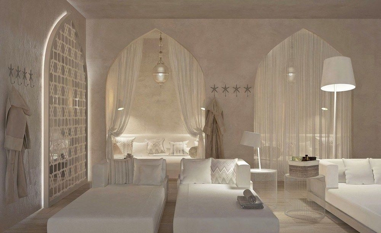 Imagen de los interiores del Hotel Falkensteiner Resort Capo Boi. Foto 7