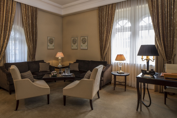 Imagen de los interiores del Hotel Falkensteiner Schlosshotel Velden – The Leading Hotels Of The World. Foto 16