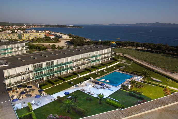 Imagen de los exteriores del Hotel Falkensteiner Senia. Foto 16