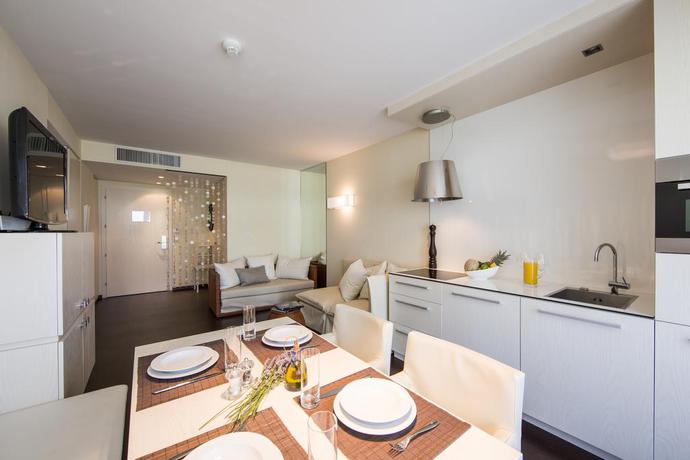 Imagen de la habitación del Hotel Falkensteiner Senia. Foto 11