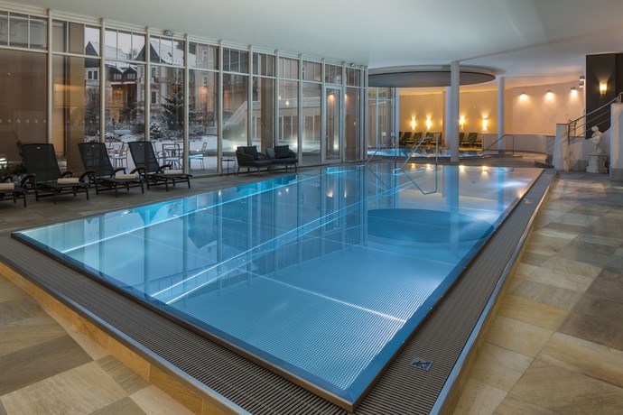 Imagen de la piscina del Hotel Falkensteiner Spa Resort Mari&aacute;nsk&eacute; L&aacute;zně. Foto 18