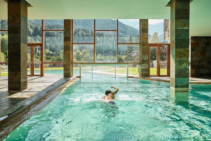Imagen de la piscina del Hotel Falkensteiner and Spa Carinzia. Foto 20