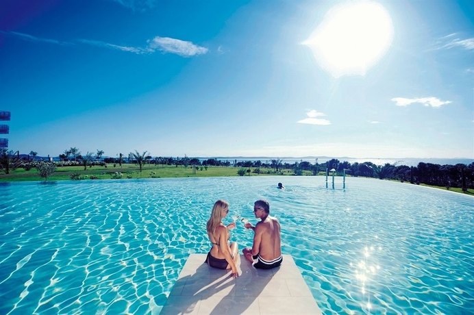 Imagen de la piscina del Hotel Falkensteiner and Spa Iadera. Foto 14