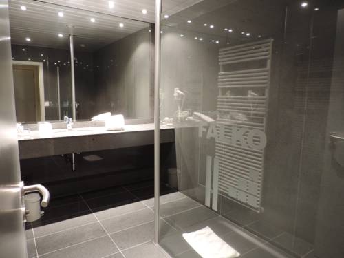 Imagen de la habitación del Hotel Falko. Foto 4