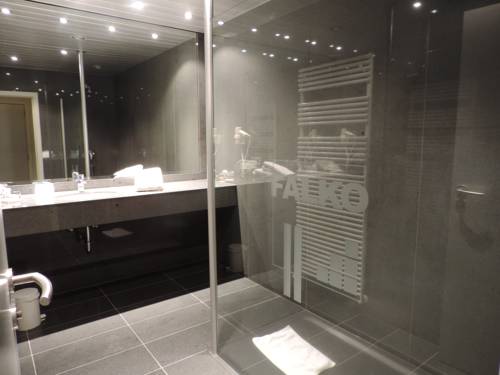 Imagen de la habitación del Hotel Falko. Foto 5