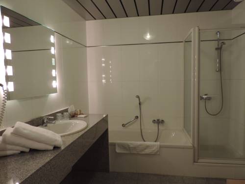 Imagen de la habitación del Hotel Falko. Foto 8