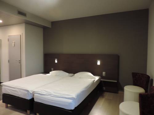 Imagen de la habitación del Hotel Falko. Foto 11