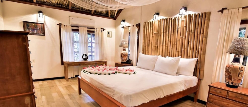 Imagen de la habitación del Hotel Falling Leaves Lodge. Foto 3