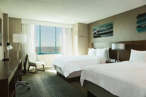 Imagen de la habitación del Hotel Falls Church Marriott Fairview Park. Foto 3