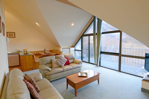 Imagen de la habitación del Hotel Falls Creek Country Club. Foto 5