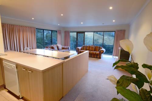 Imagen de la habitación del Hotel Falls Creek Country Club. Foto 6