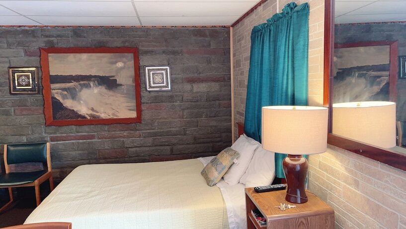 Imagen de la habitación del Hotel Falls Motel, City of Niagara Falls. Foto 16