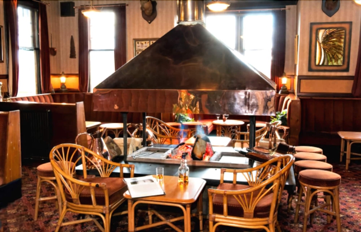 Imagen del bar/restaurante del Hotel Falls Of Lora. Foto 6