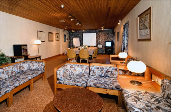 Imagen de los interiores del Hotel Falls Of Lora. Foto 13