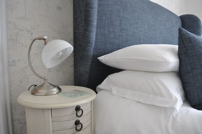 Imagen de la habitación del Hotel Falmouth Bay. Foto 12