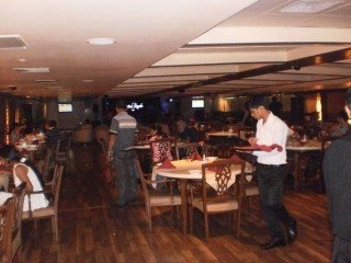 Imagen del bar/restaurante del Hotel Famafa. Foto 14