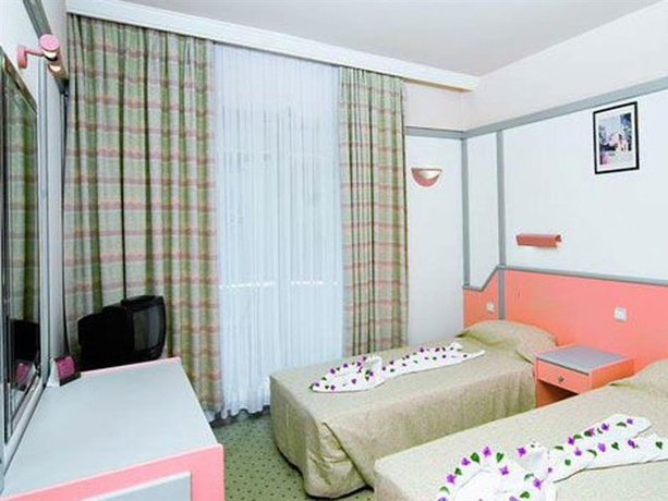 Imagen general del Hotel Fame Beach Hotel. Foto 6