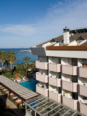 Imagen general del Hotel Fame Beach Hotel. Foto 7
