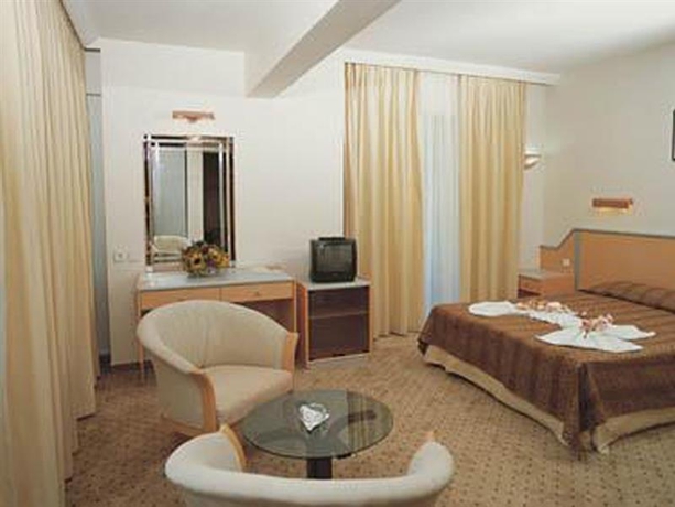 Imagen general del Hotel Fame Beach Hotel. Foto 11