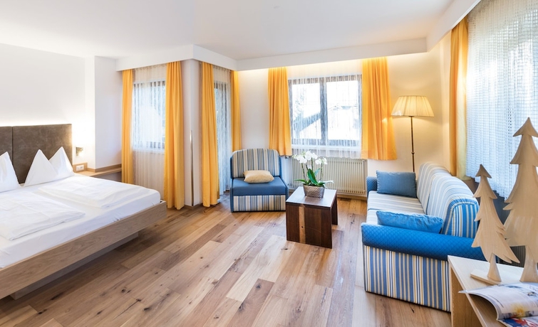 Imagen de la habitación del Hotel Famel&iacute;, Valdaora. Foto 12