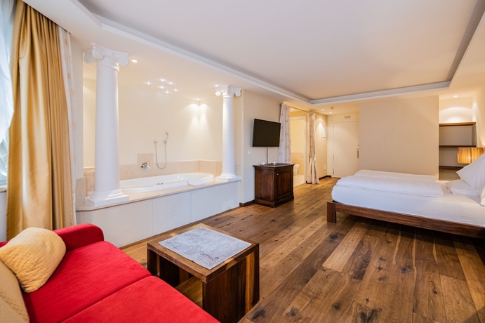 Imagen de la habitación del Hotel Famel&iacute;, Valdaora. Foto 16