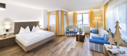 Imagen de la habitación del Hotel Famel&igrave;, Valdaora. Foto 15