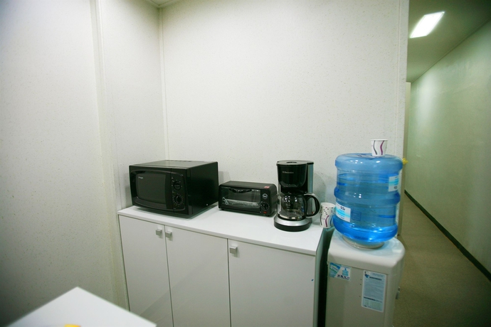 Imagen de los interiores del Hotel Familia INN. Foto 15