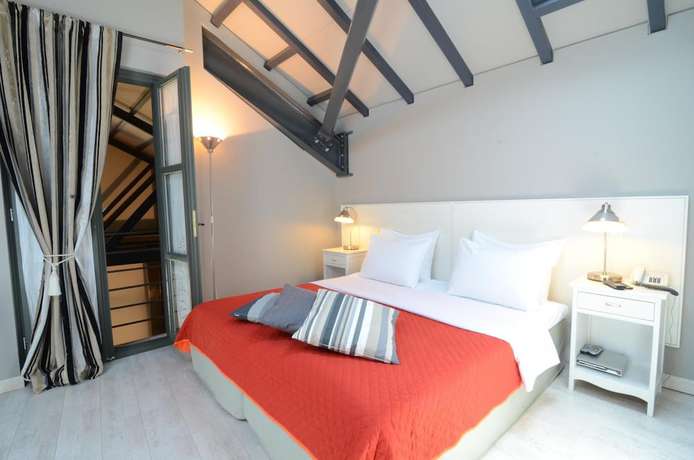 Imagen de la habitación del Hotel Familia, &Iacute;taca. Foto 17