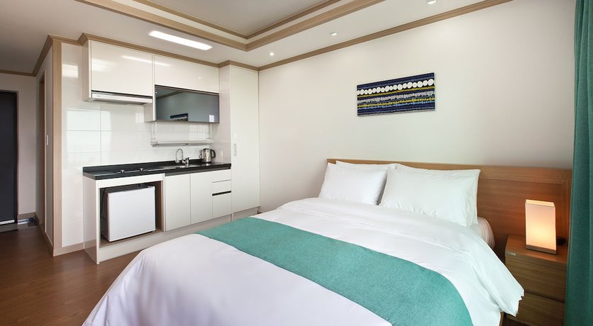 Imagen de la habitación del Hotel Familia Jeju. Foto 3