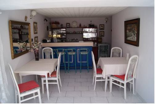 Imagen general del Hotel Familia Vend&eacute;gh&aacute;z. Foto 8