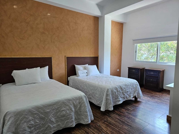 Imagen de la habitación del Hotel Familiar Abejac. Foto 4