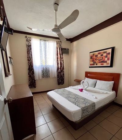 Imagen de la habitación del Hotel Familiar El Dorado. Foto 10