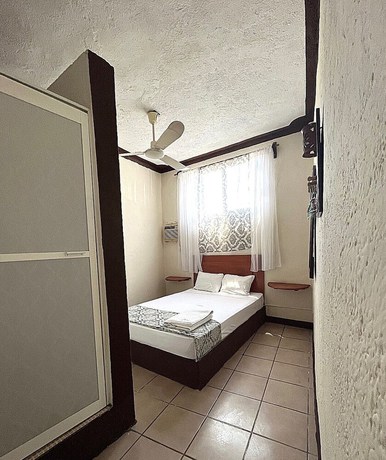 Imagen de la habitación del Hotel Familiar El Dorado. Foto 16