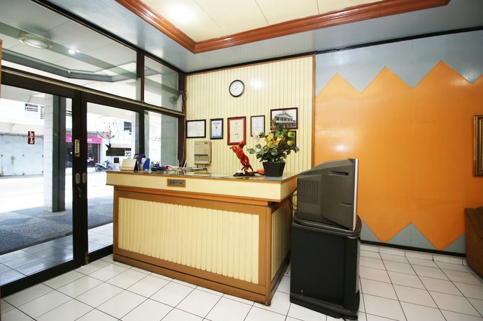 Imagen de los interiores del Hotel Familie Ayu Garut. Foto 20