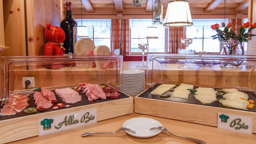 Imagen del bar/restaurante del Hotel Familienhotel Replerhof. Foto 6