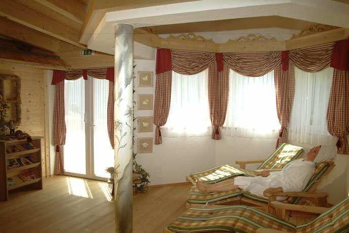 Imagen de la piscina del Hotel Familienhotel Replerhof. Foto 19