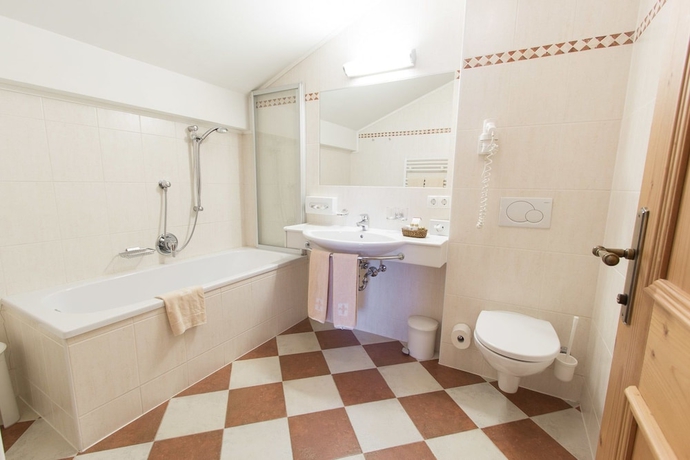 Imagen de la habitación del Hotel Familienresort Reslwirt. Foto 15