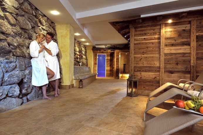 Imagen de la piscina del Hotel Familienresort Reslwirt. Foto 19