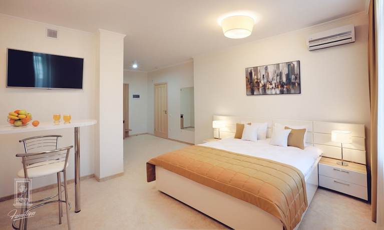 Imagen de la habitación del Hotel Familion Aparthotel. Foto 10