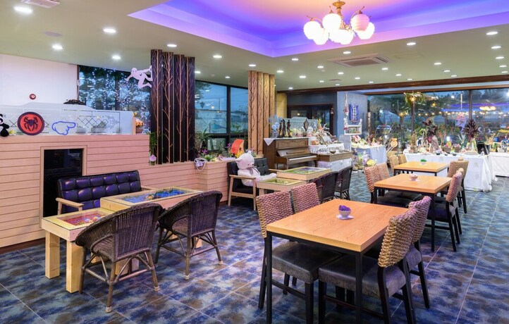 Imagen de los interiores del Hotel Famille Spa Resort. Foto 33
