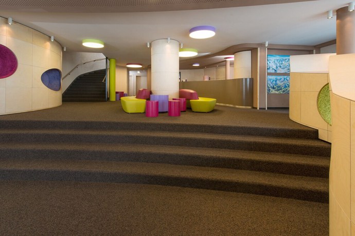 Imagen de los interiores del Hotel Familotel Alphotel. Foto 16