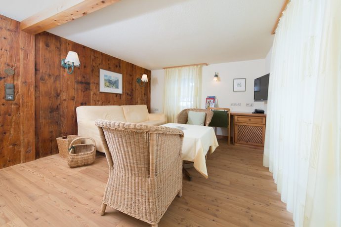 Imagen de la habitación del Hotel Familotel Alphotel. Foto 10