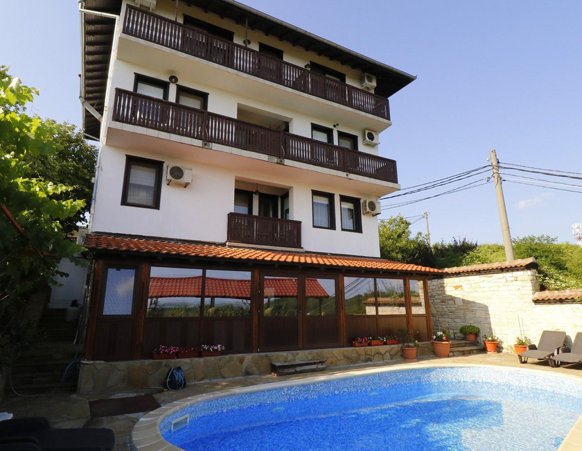 Imagen general del Hotel Family Arbanashka Sreshta. Foto 2