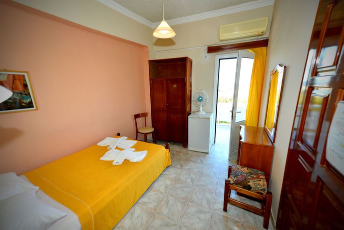 Imagen de la habitación del Hotel Family Bikakis. Foto 3
