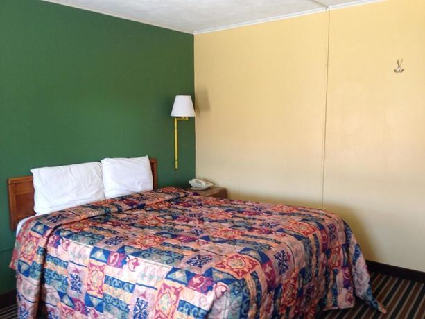 Imagen de la habitación del Hotel Family Budget Inn. Foto 9