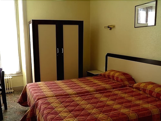 Imagen de la habitación del Hotel Family. Foto 5