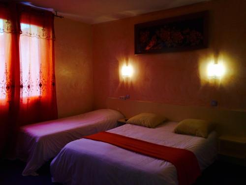 Imagen de la habitación del Hotel Family. Foto 8