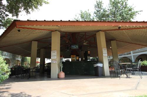 Imagen de la habitación del Hotel Family Garden Inn and Suites. Foto 2