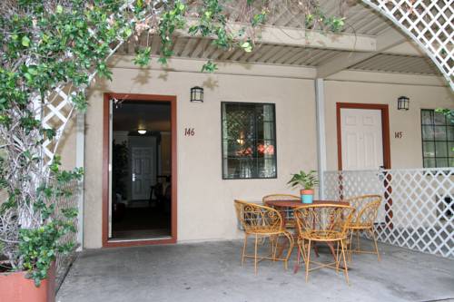 Imagen de la habitación del Hotel Family Garden Inn and Suites. Foto 9